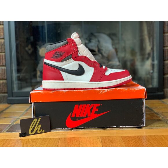 Size 10 Air Jordan 1 Retro High OG “Chicago Lost & Found” Basketball Sneakers - Picture 3 of 6